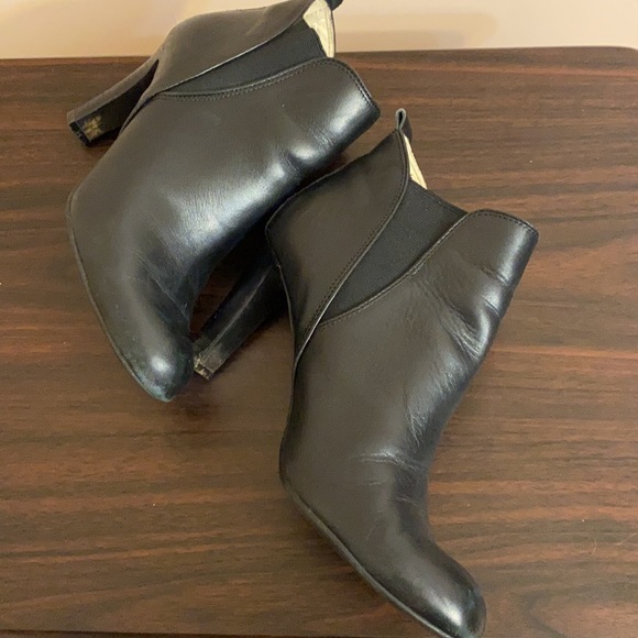 Jones New York Leather Booties Size 8 - Picture 4 of 15
